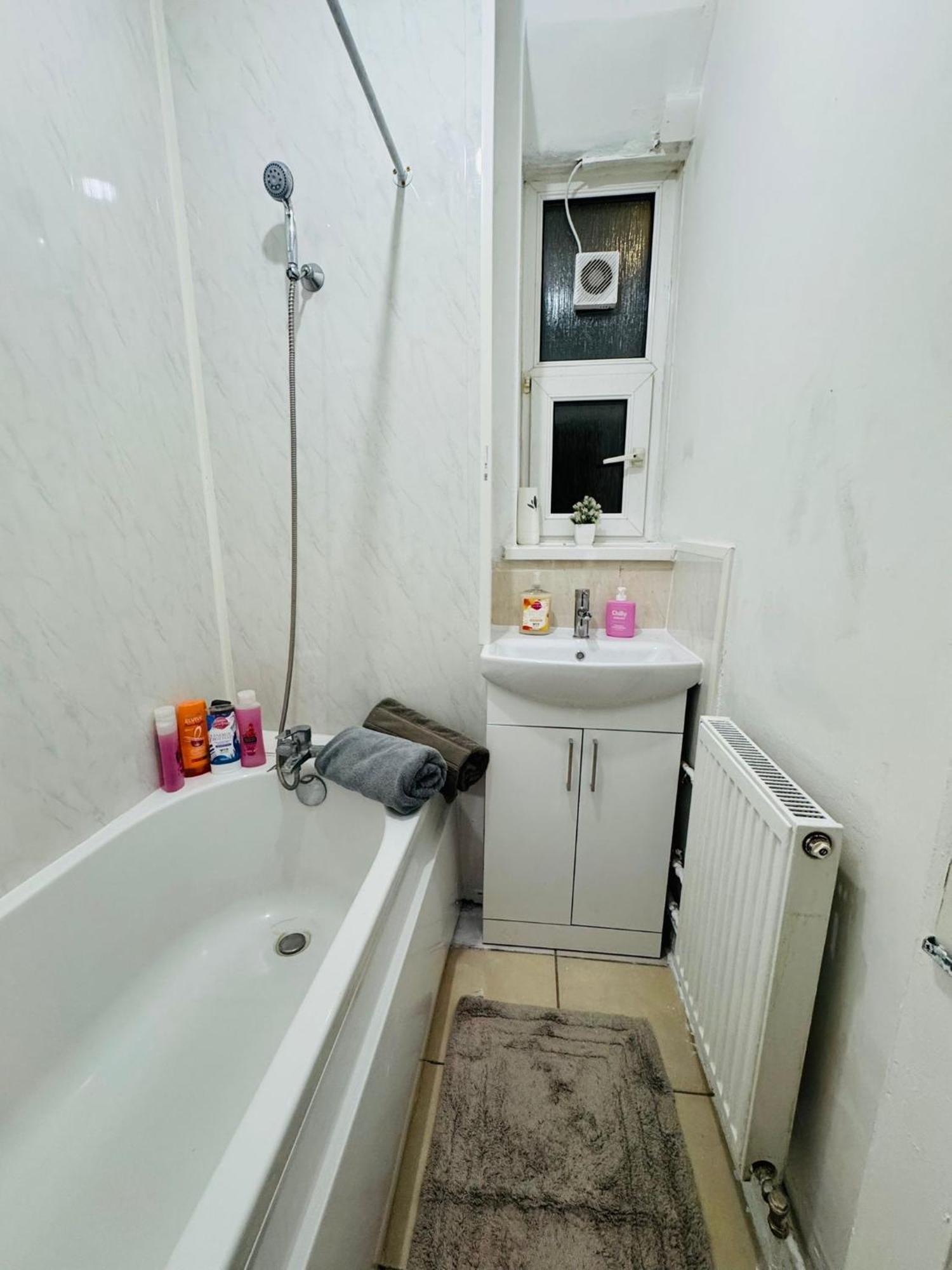 1 Bedroom Flat In Whitechapel, London Exterior foto